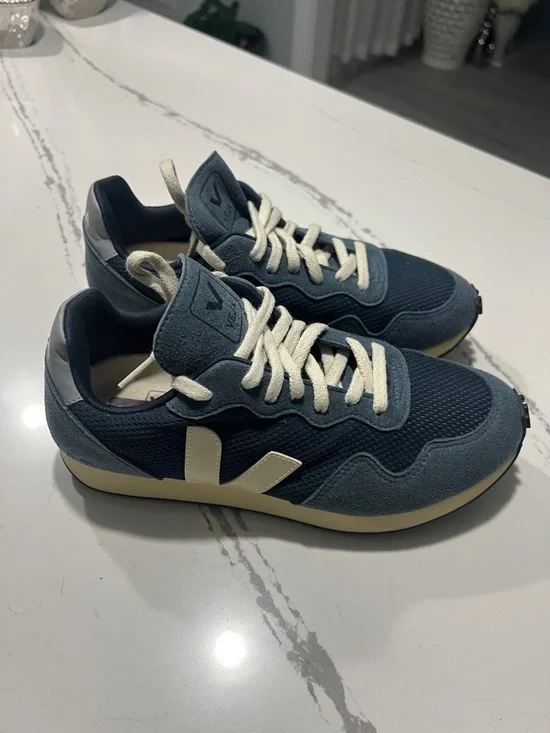 Veja SDU REC Alveomesh Low Top Blue Runner Sneakers with Cream Accents  size W 8 - Picture 15 of 16